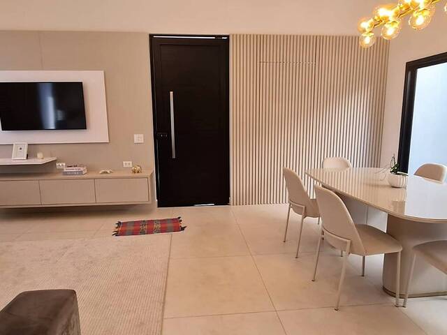 #191 - Casa para Venda em Louveira - SP