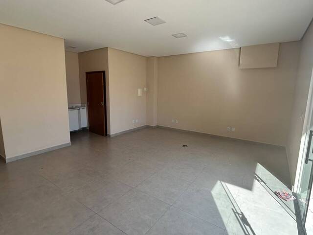 Sala para Locação em Louveira - 3