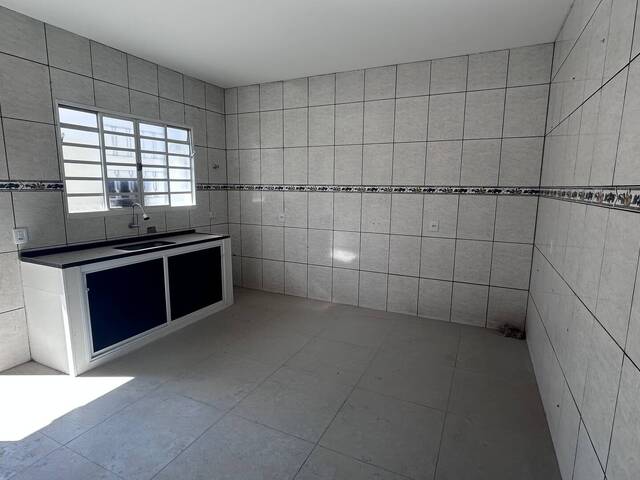 Locação em Residencial Burch - Louveira